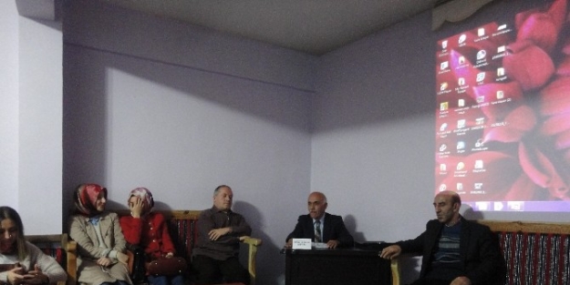 Eğitimci-yazar Abdurrahman Zeynal Tyb Erzurum Şubesi’nde Konuştu