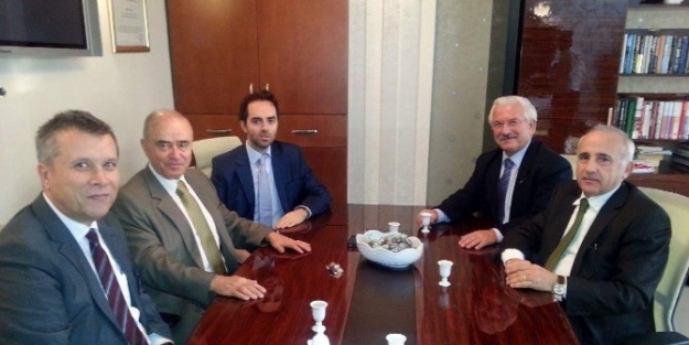 Hacdan Dönen Ali Güral’a Tebrik Ziyaretleri