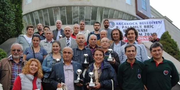 Akçakoca Vııı. Palamut Briç Turnuvasının Ödül Töreni Gerçekleşti