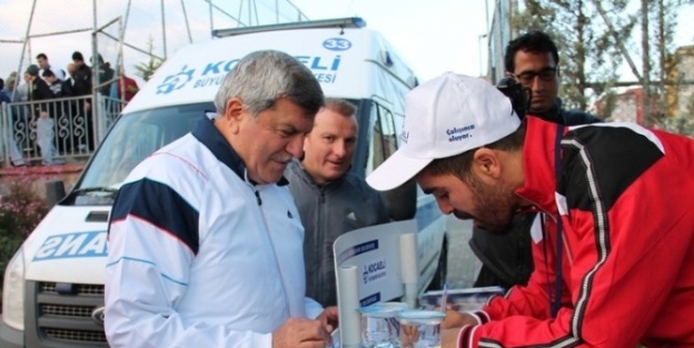 Başkan Karaosmanoğlu’ndan Cumhuriyet Koşusu’na Kayıt