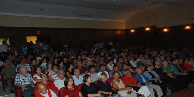 Aşık Mahsuni Konseri Dinleyenleri Mest Etti