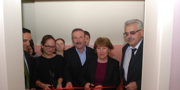 İzmit Belediyesi’nden Akşemsettin’e Öğretmenler Odası