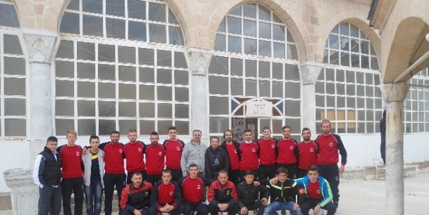 Uluoymak 1 Eylülspor Deplasman Maçı Öncesi Gezi İle Moral Depoladı