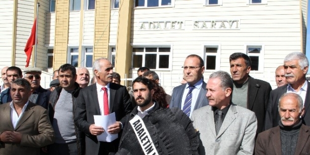 Chp’den Adliye Sarayına Siyah Çelenk