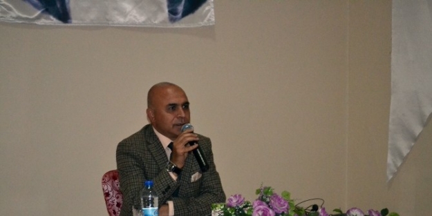 Korkut, Üniversite Öğrencilerinin Kariyer Günlerine Katıldı