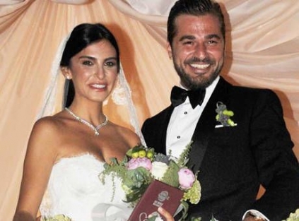 Ünlü çiftten bebek bekliyorlar