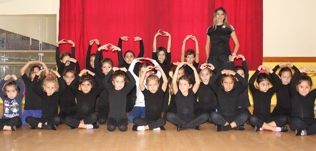 Dikilili Miniklerin Sanat Aşkı