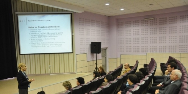 Kartepe’de ’telefonda Etkili İletişim’ Semineri Düzenlendi