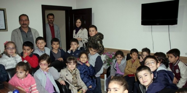 Gaziosmanpaşa İlkokulu’ndan Hayat Ağacı Derneği’ne Bağış