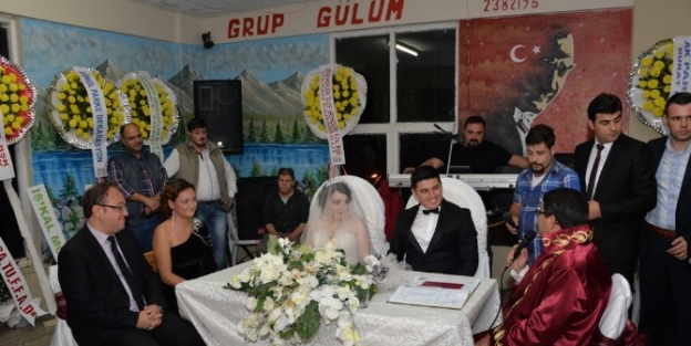 Meclis Üyesi Kavas Kızını Evlendirdi