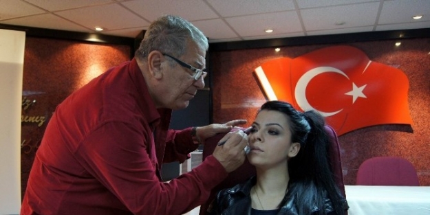 Berberler Ve Kuaförler Esnaf Odası’ndan Makyaj Eğitimi