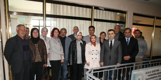 Kulu Kaymakamı Avcı’dan Yardım Derneğine Ziyaret