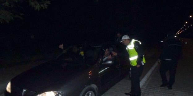 Gölbaşı Polisinin Uygulamaları Hız Kesmiyor