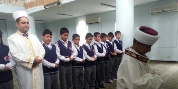 İmam Hatipli Öğrencilere Camide Uygulamalı Ders