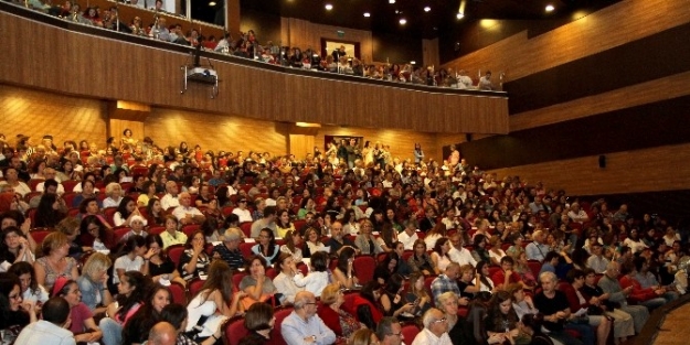 Karşıyaka Opera Sahnesi’nde Yeni Sezon Coşkusu