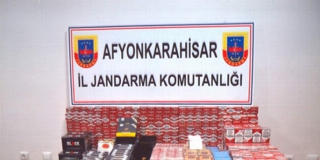 Afyonkarahisar’da Jandarmadan Kaçak Sigara Ve Esrar Operasyonları