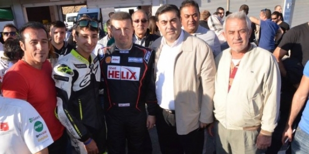 Pistteki Heyecana Ak Partili Vekil De Ortak Oldu