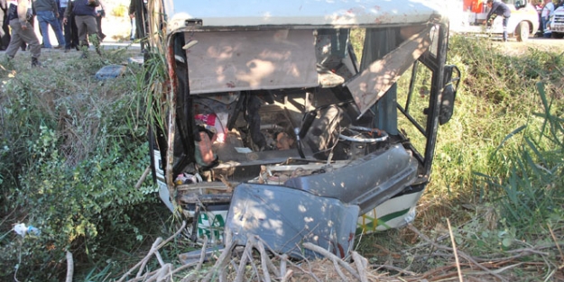Kütahya'da korkunç kaza, 20 yaralı