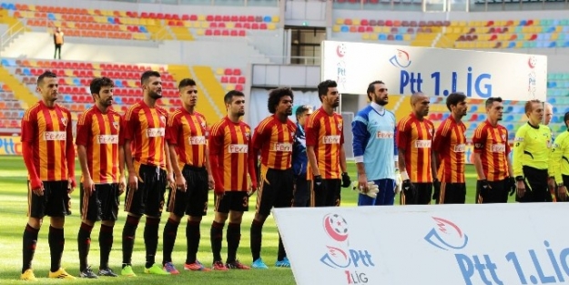 Kayserispor 7 Ay Sonra Kendi Evinde Taraftarına Galibiyet Sevinci Yaşattı