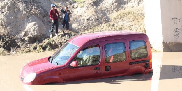 Erzincan’da Sağanak Yağmur
