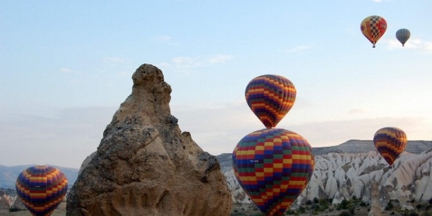 Kapadokya’da Balonlar Yeniden Havalandı