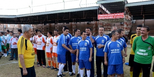 Kumluca’da Belediye Birimler Arası Futbol Turnuvası Başladı