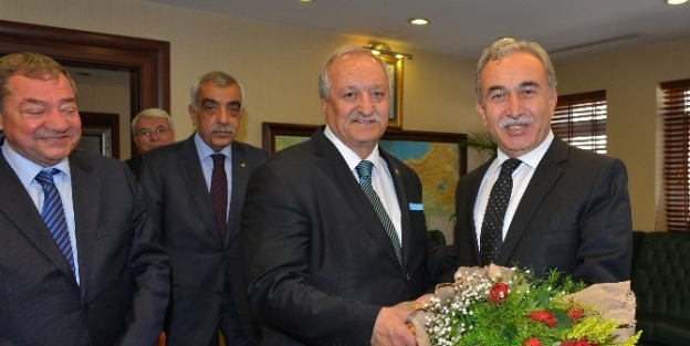 Amatör Spor Kulübü Federasyonu’ndan Vali Büyük’e Teşekkür Ziyareti