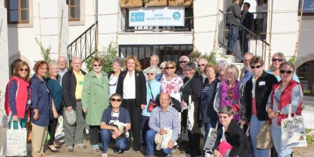 Başkan Uyar Abdli Konuklarını Kendi Dilleriyle Ağırladı