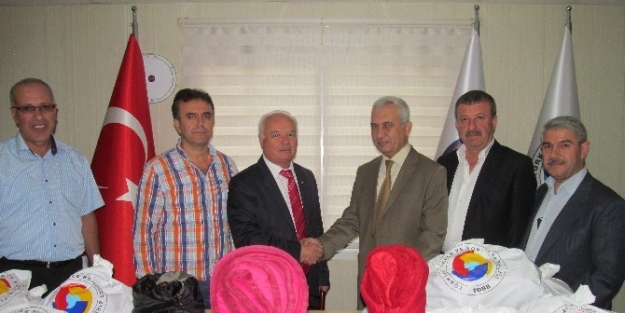 Kozan Ticaret Odası’ndan Öğrencilere Mont Yardımı