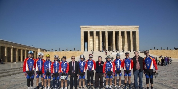 Bisikletçiler 630 Kilometre Yol Aldı Ankara’ya Girdi
