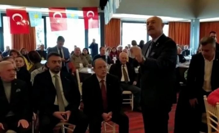 İYİ Parti Nilüfer Kongresi'nde Atatürk tepkisi