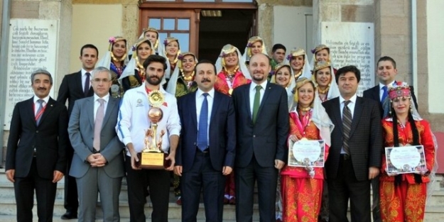 Sühot’un Sultanları Birincilik Kupasıyla Geldi