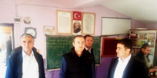 Kaymakam Ve Belediye Başkanı Muhtarlarla Buluştu