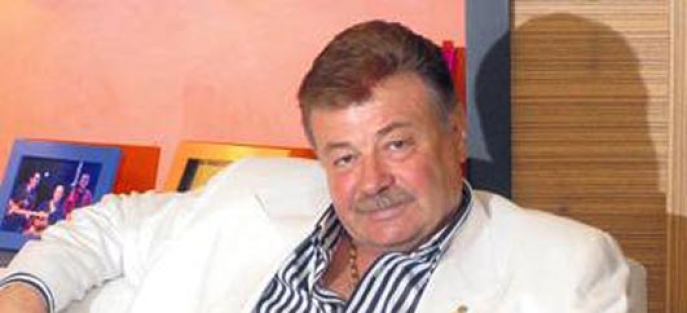 Nuri Alço "Eşcinsel rolü gelse..."