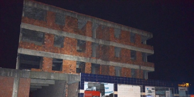 Polis Metruk Binalarda Arama Yaptı