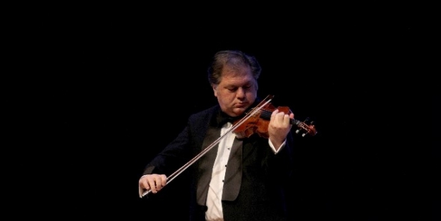 Karşıyaka Opera’da Coşkulu Başlangıç