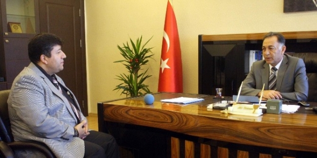 Cuma Çekici, Kaymakam Dursun’u Ziyaret Etti