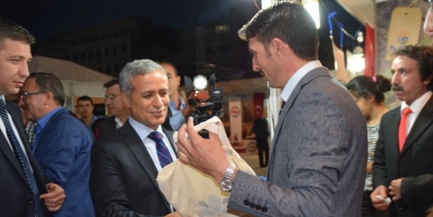 Hemşeri Dernekleri Festivali’ne Sındırgı Damgası