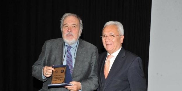 Buca’da İlber Ortaylı’ya Büyük İlgi