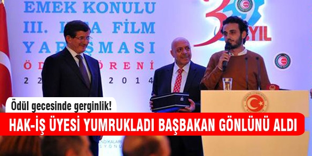 Başbakan'dan yönetmene “12 dakika ayakta dinliyorsam...“