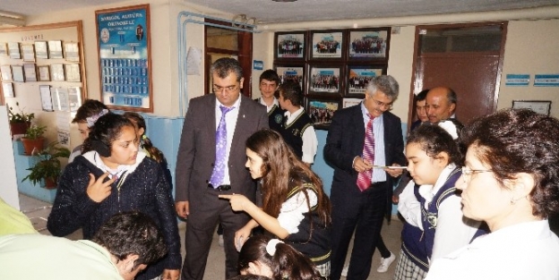 Sarıgöl Atatürk Ortaokulu’nda Seçim Heyecanı