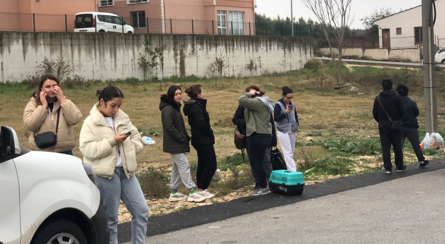 Bursa'da gaz sızıntısı şüphesiyle 3 apartman tahliye edildi