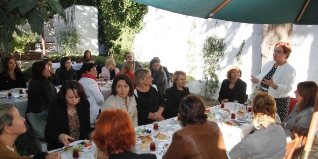 Konak Öncü Oldu 30 İlçe Kadınlar İçin Buluştu