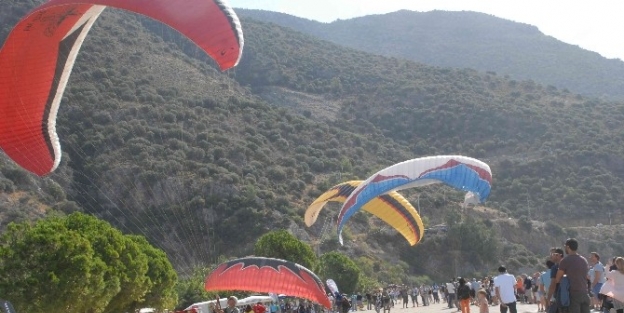 Türk Yıldızları Ölüdenizde Nefesleri Kesti