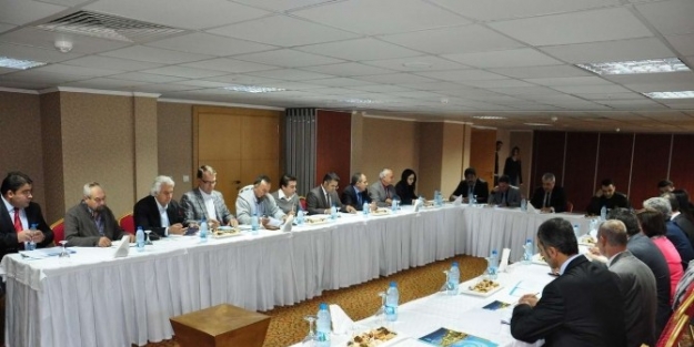 Edremit’te Turizm Sektörünün Meseleleri Tartışıldı