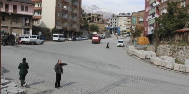 ‘ölüm Yolu’ Tehlike Saçıyor