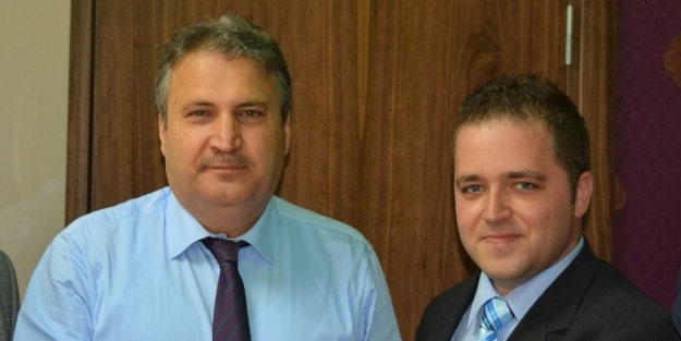 1975 Maltaspor’dan Başkan Çerçi’ye Teşekkür Plaketi