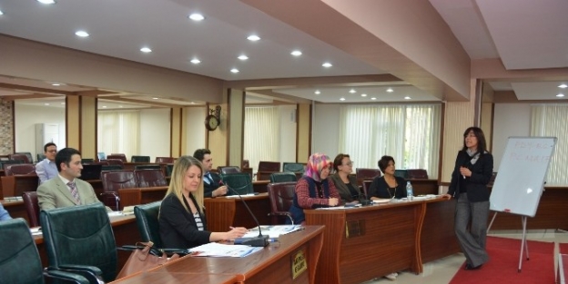 Yunusemre Belediyesi Proje Egitimine Başladı