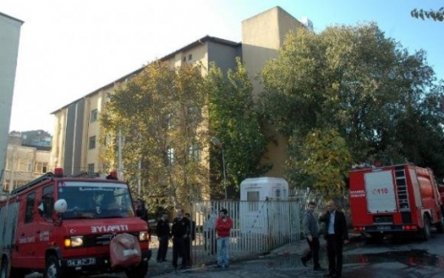 Çapa Tıp Fakültesi'de korkutan yangın