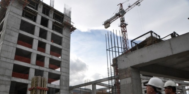 Oda Ve Dernekler Binası Hızla Yükseliyor